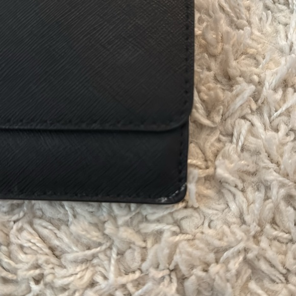 Michael Kors Wallet - Picture 6 of 11